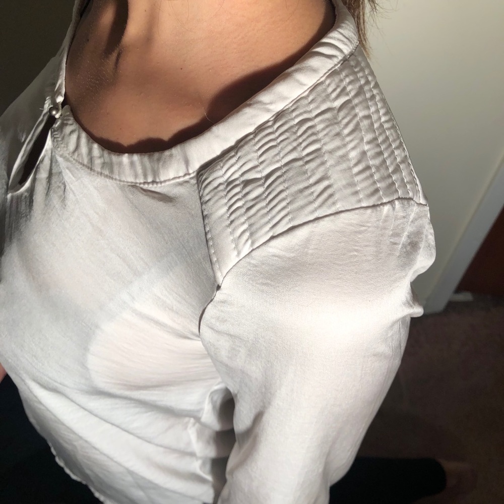 Off-white blouse - Picture 4 of 5